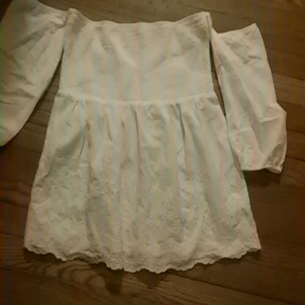 Tops - Picture 3 of 4